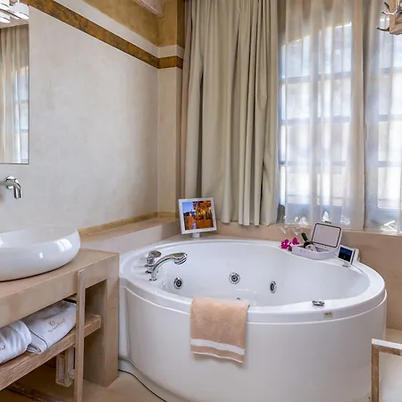 10gr Boutique & Wine Bar (adults Only) Hotel