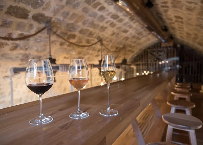 Отель 10gr Boutique & Wine Bar (adults Only)